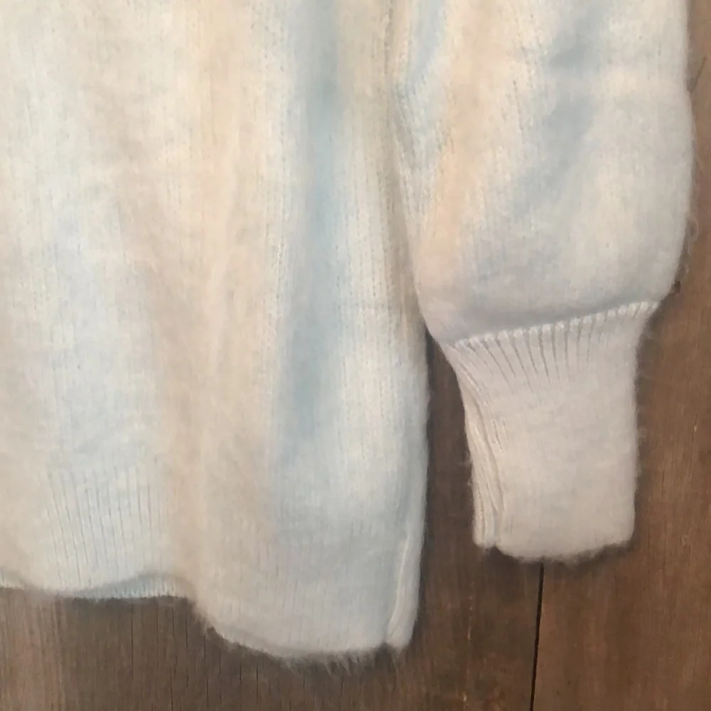 Express Fuzzy V-Neck Sweater Blue Green Size XS Women’s